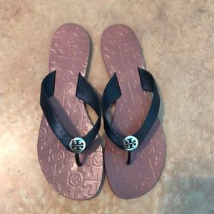 tory burch thong sandals